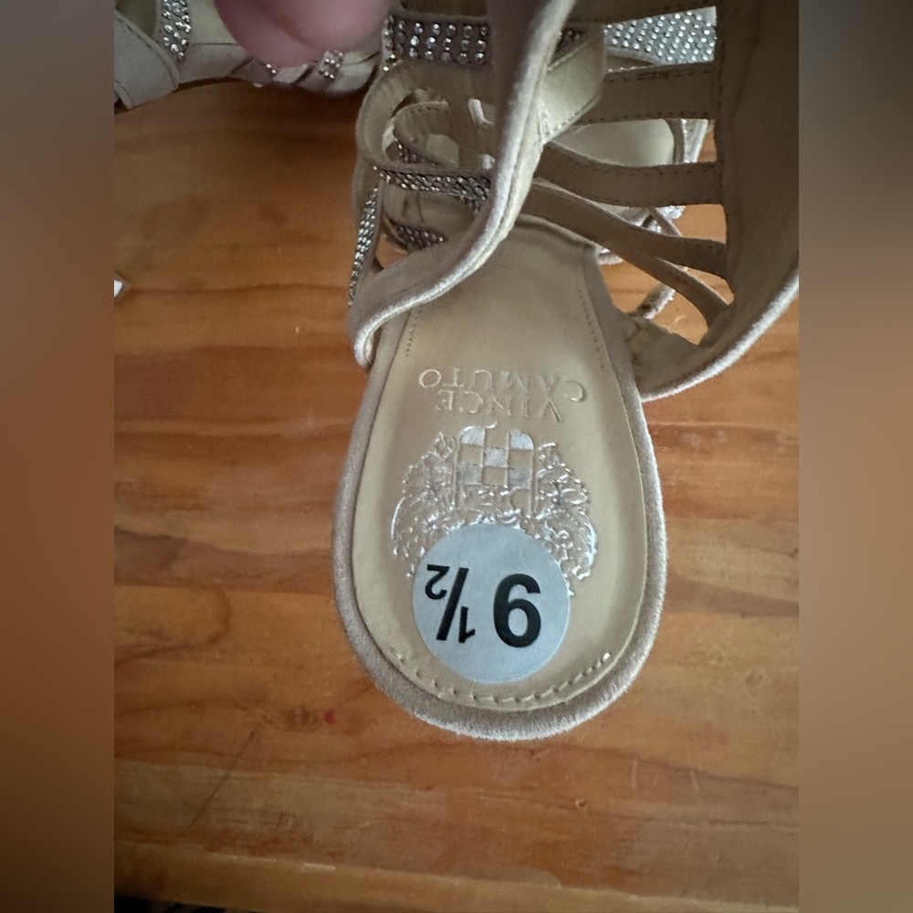 Vince Camuto Cream Heels with Cage Design size 9.5 - Picture 11 of 14